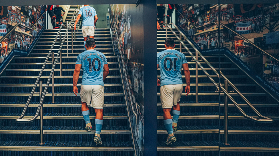 A LEGEND DEPARTS : Sergio Aguero makes his way back to the Etihad Stadium changing room for one final time, 23rd May 2021.