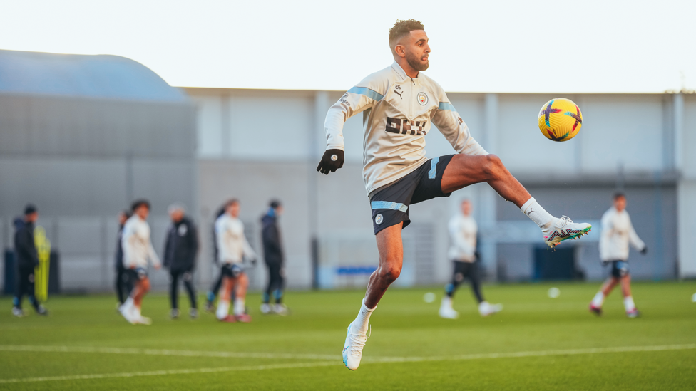An airborne Riyiad Mahrez