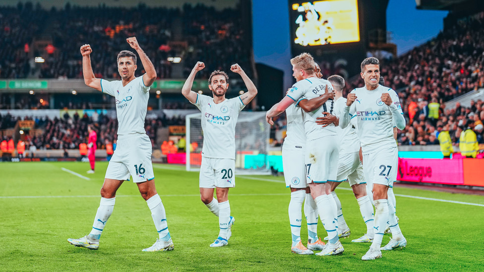 SUPER CITY : Fist pumps all around after KDB's fourth of the evening.