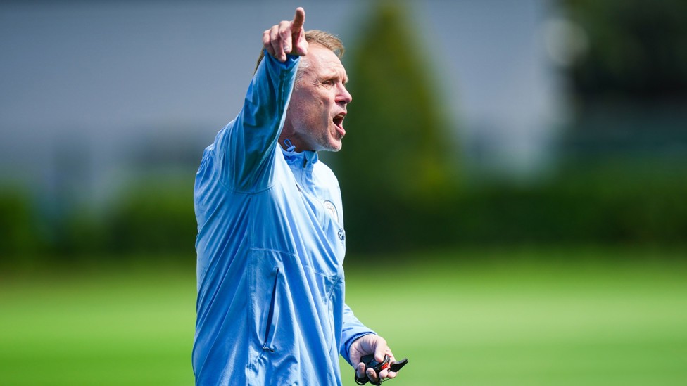 THE BOSS : Andree Jeglertz directs the session. 