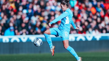 Angeldahl treble helps Sweden cruise to World Cup qualifying win