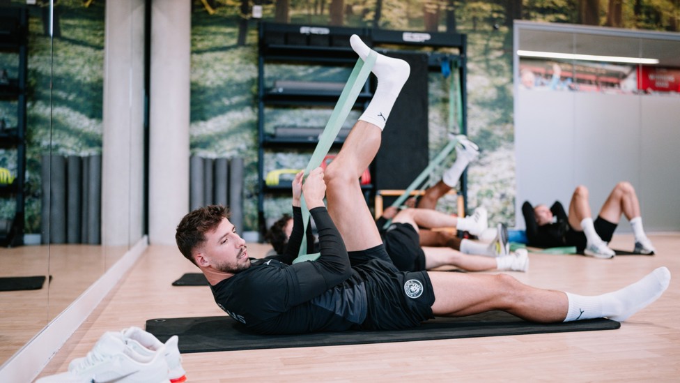 DYNAMIC DIAS : Ruben also focused on the stretching session. 