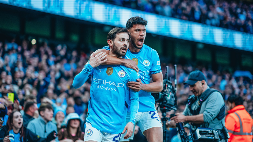 PORTUGUESE PALS : Bernardo and Nunes enjoying the moment!