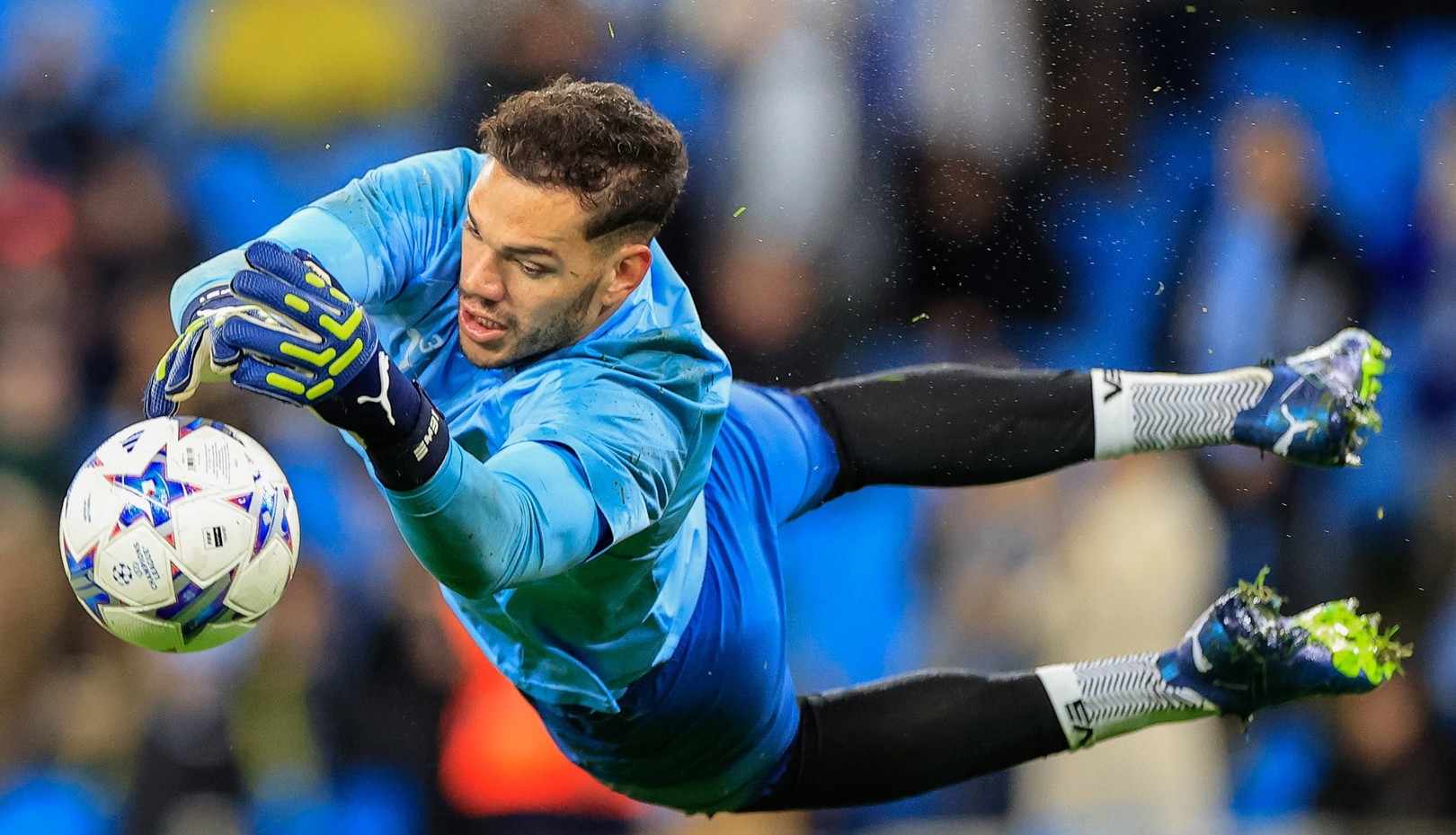 Ederson é um dos 3 finalistas ao prêmio de melhor goleiro da Fifa 2023