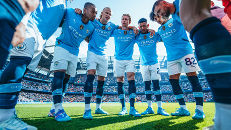 HUDDLE UP: Ready to play!