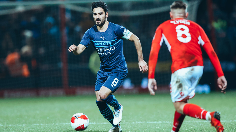 SILKY ILKAY : Gundogan looks to inspire a third goal early in the second half.