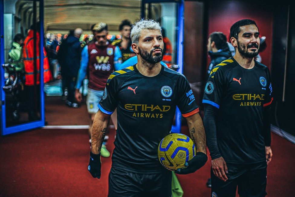 12 JANUARI : Sergio Aguero memecahkan rekor lain dengen hat-tricknya saat kami mening 6-1 atas Aston Villa dengan menjadi pencetak hat-trick terbanyak dalam sejarah Liga Primer.