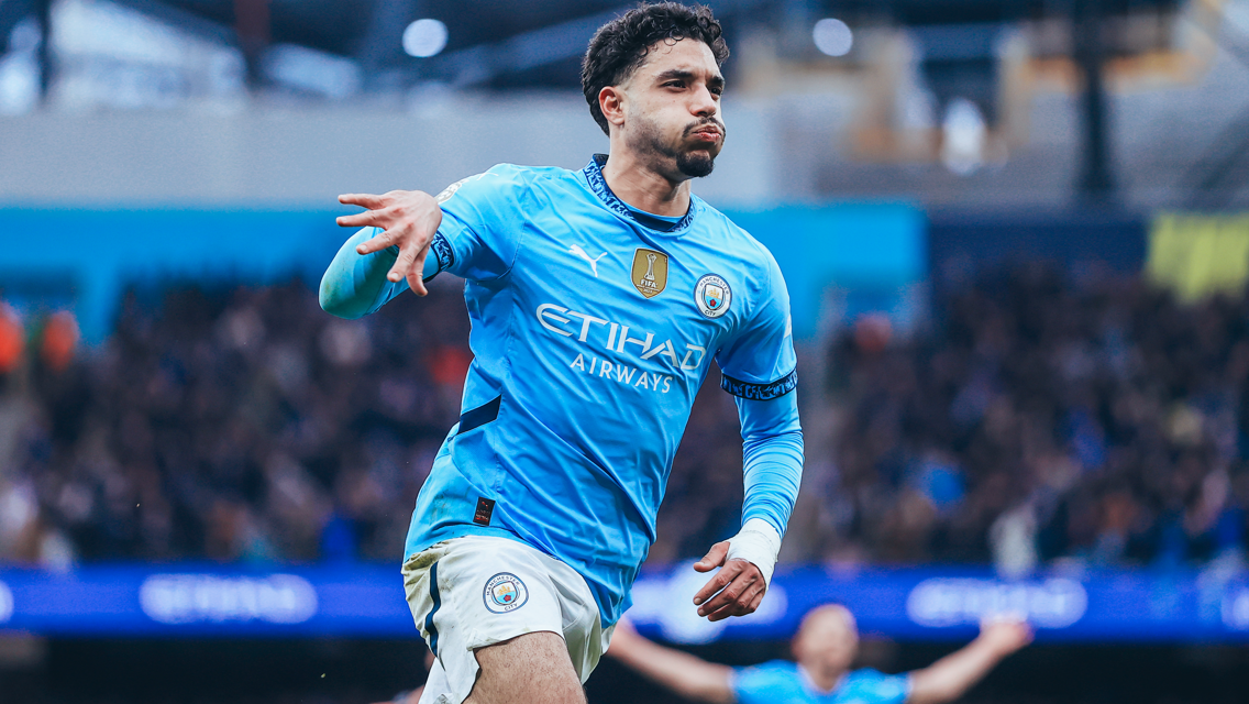 City goleia Newcastle com show de Omar Marmoush 