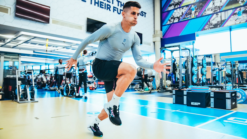 ACCELERATION : Joao Cancelo shows a clean pair of heels
