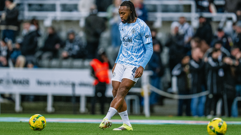 SILKY SEMENYO : Finishing touches ahead of kick-off.