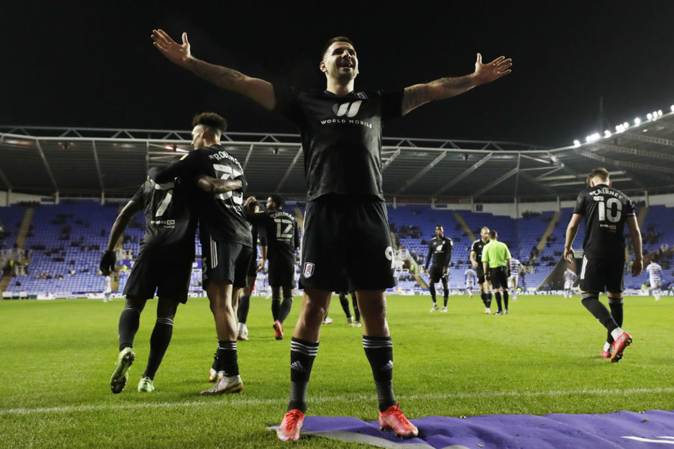 Aleksandar Mitrović: 28 gols em 27 partidas.