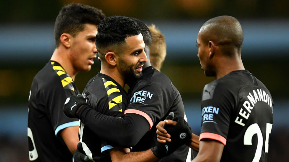 Mahrez fez os dois primeiros gols do jogo