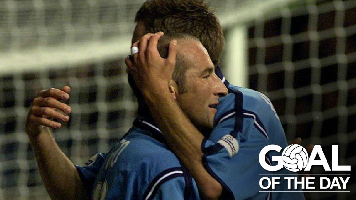 Goal of the Day: Tiatto v Liverpool 2001