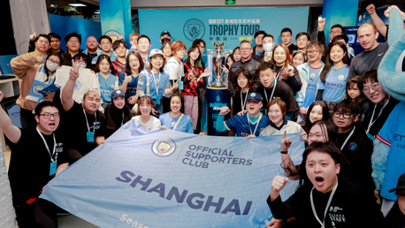 Trophy Tour: Dickov meets Beijing and Shanghai Official Supporters Clubs
