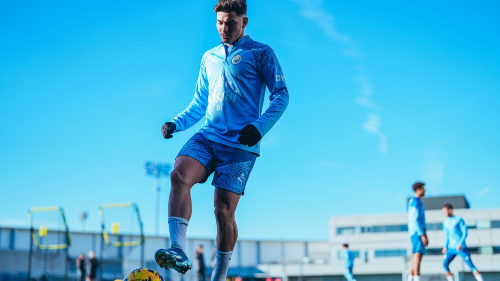 ON THE BALL : Julian Alvarez is focused on Chelsea
