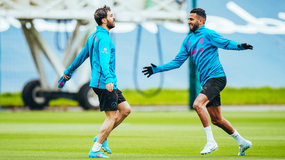 WHEELS AWAY : Mahrez & Bernardo in action
