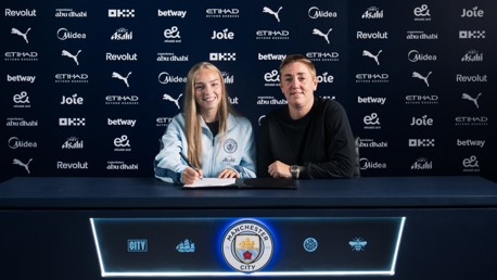 Thomas signs contract extension