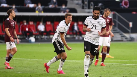 Gündogan y Zinchenko marcan en sus amistosos