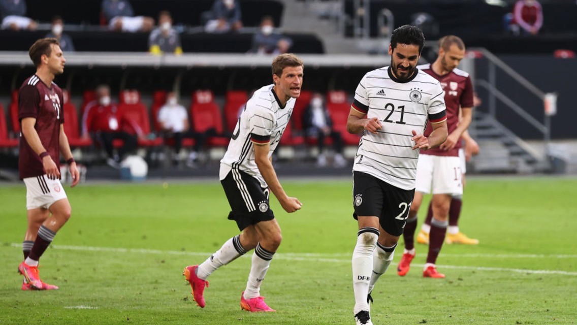 Gündogan y Zinchenko marcan en sus amistosos
