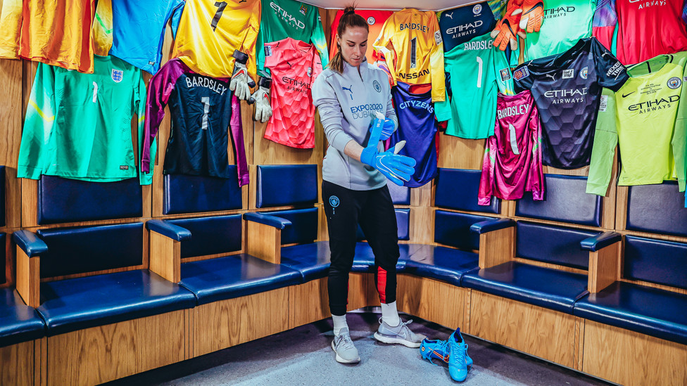 THAT'S A WRAP : Hanging up her gloves