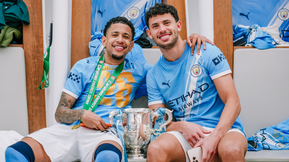 BEST BUDDIES : Savinho and Nunes celebrate.