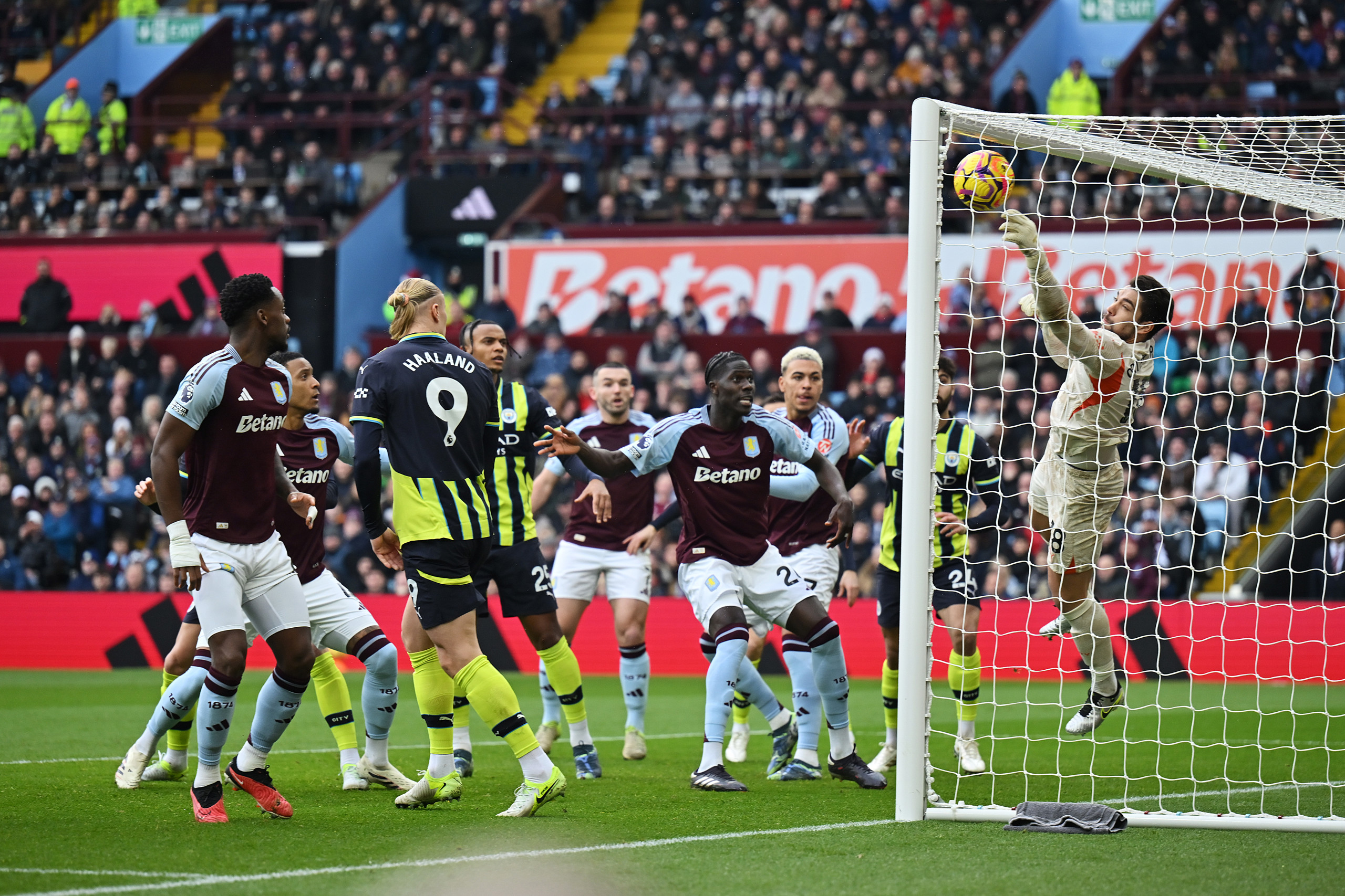 City perde para Aston Villa fora de casa