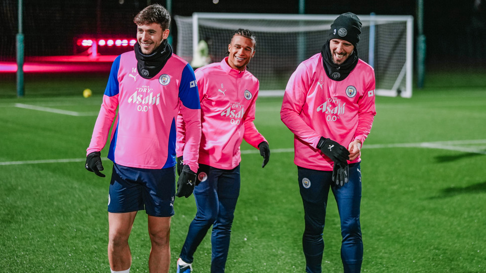 ALL SMILES : City in fine spirits on Christmas Day!