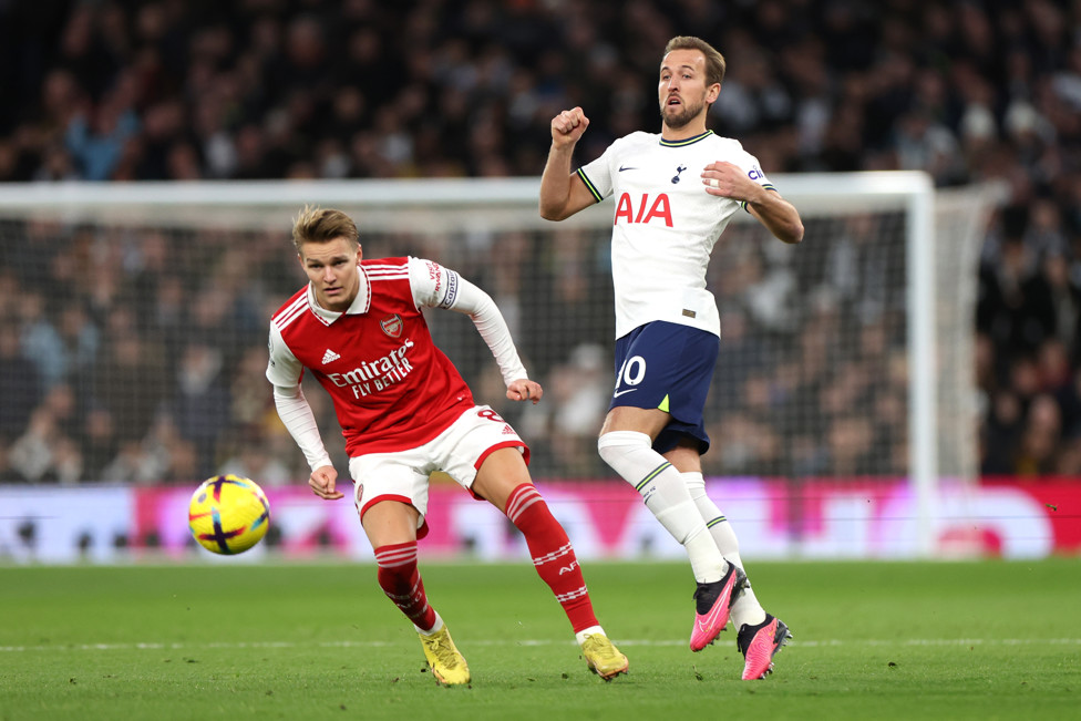OLHO NELE  : Harry Kane é o principal jogador do Tottenham. 
