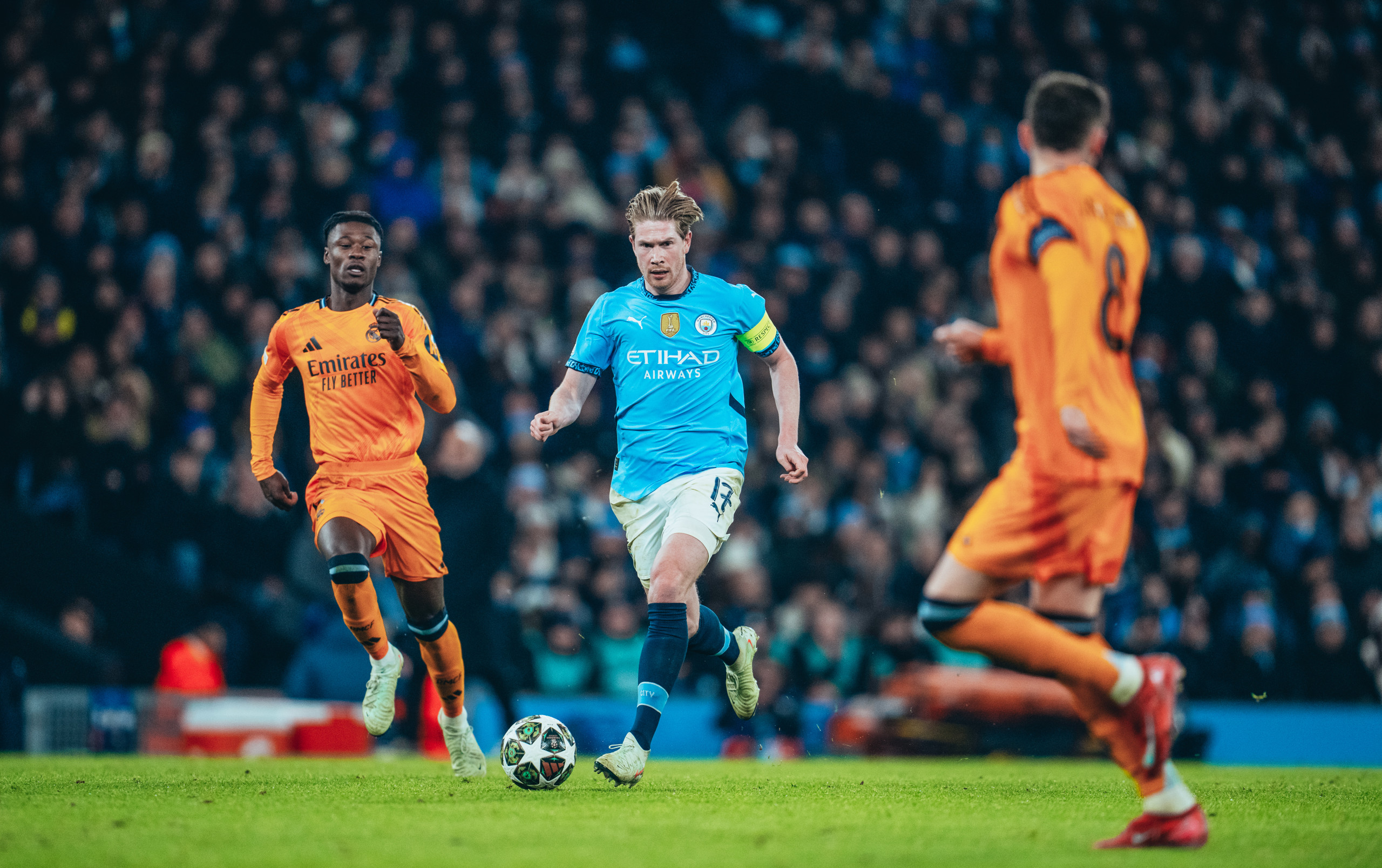 City perde para Real no finalzinho em jogo intenso no Etihad