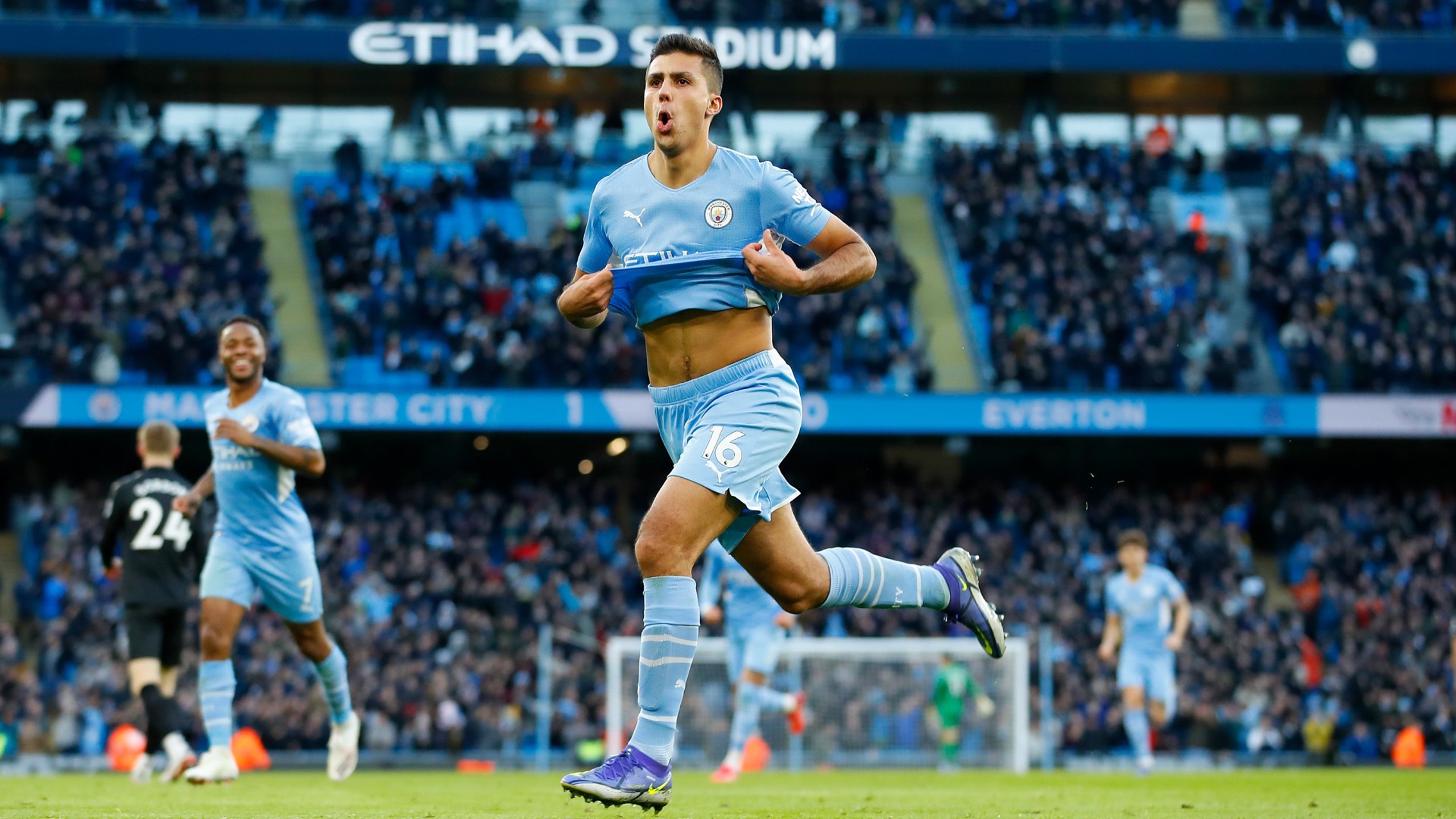 Rodrigo stunner helps City down Everton