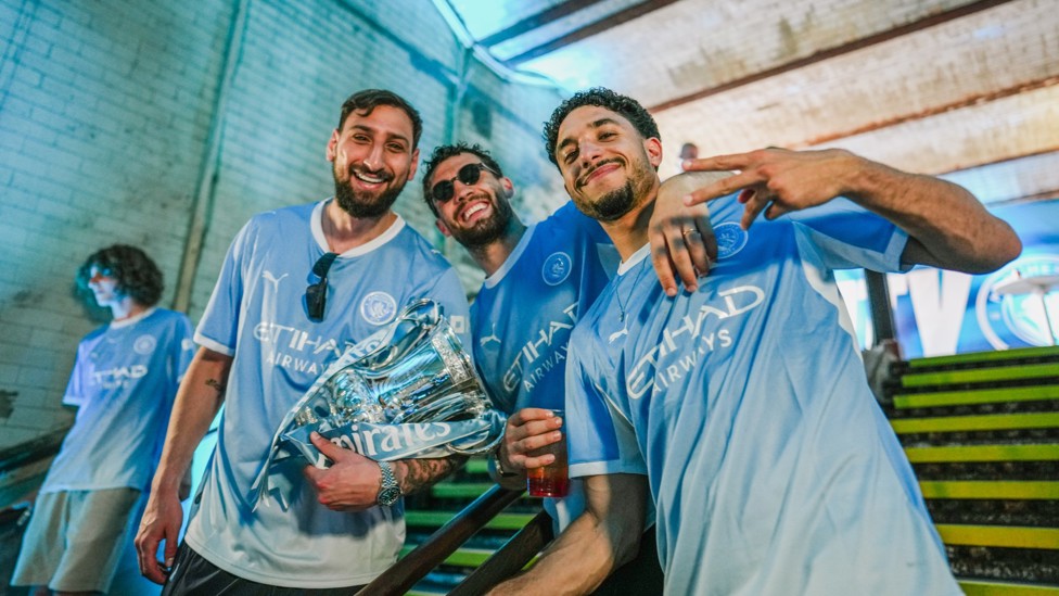 FA CUP WINNERS : Big smiles all round!