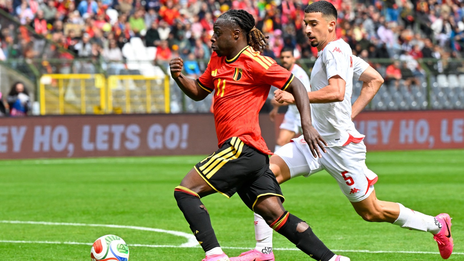 Doku double assist in Belgium rout