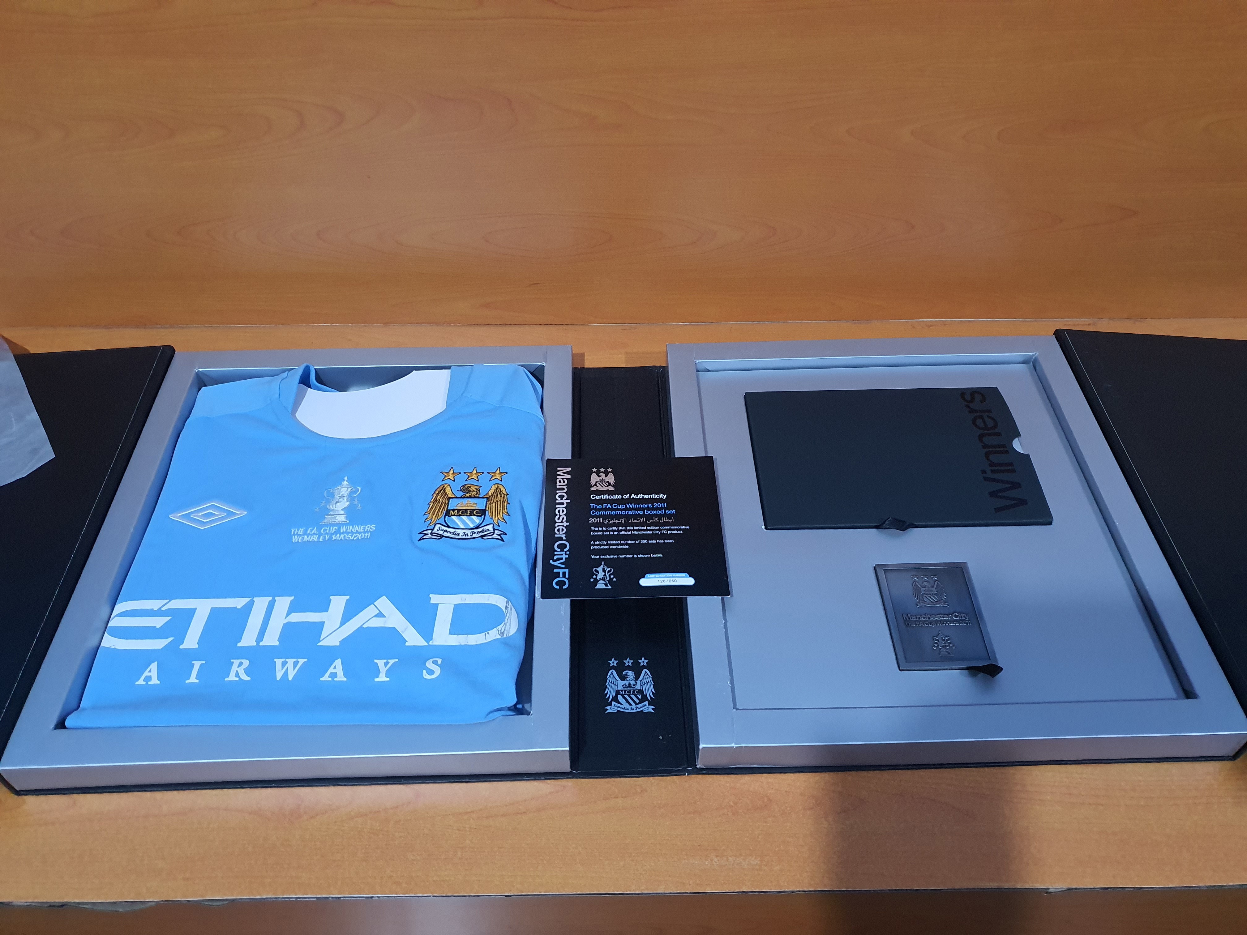 BOXED SET: Dari juara Piala FA tahun 2011
