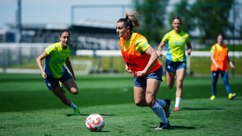 Laia Aleixandri and Laura Wienroither in action