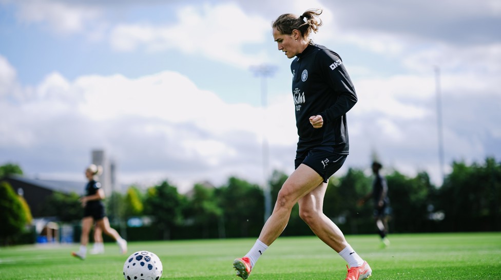 SYDNEY LOHMANN : Focused ahead of the session