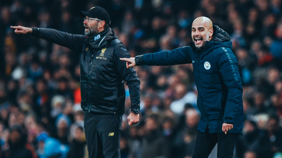 INSTRUCTIONS : Jurgen Klopp and Pep Guardiola encourage their teams from the sidelines | City 2-1 Liverpool (3 January 2019).