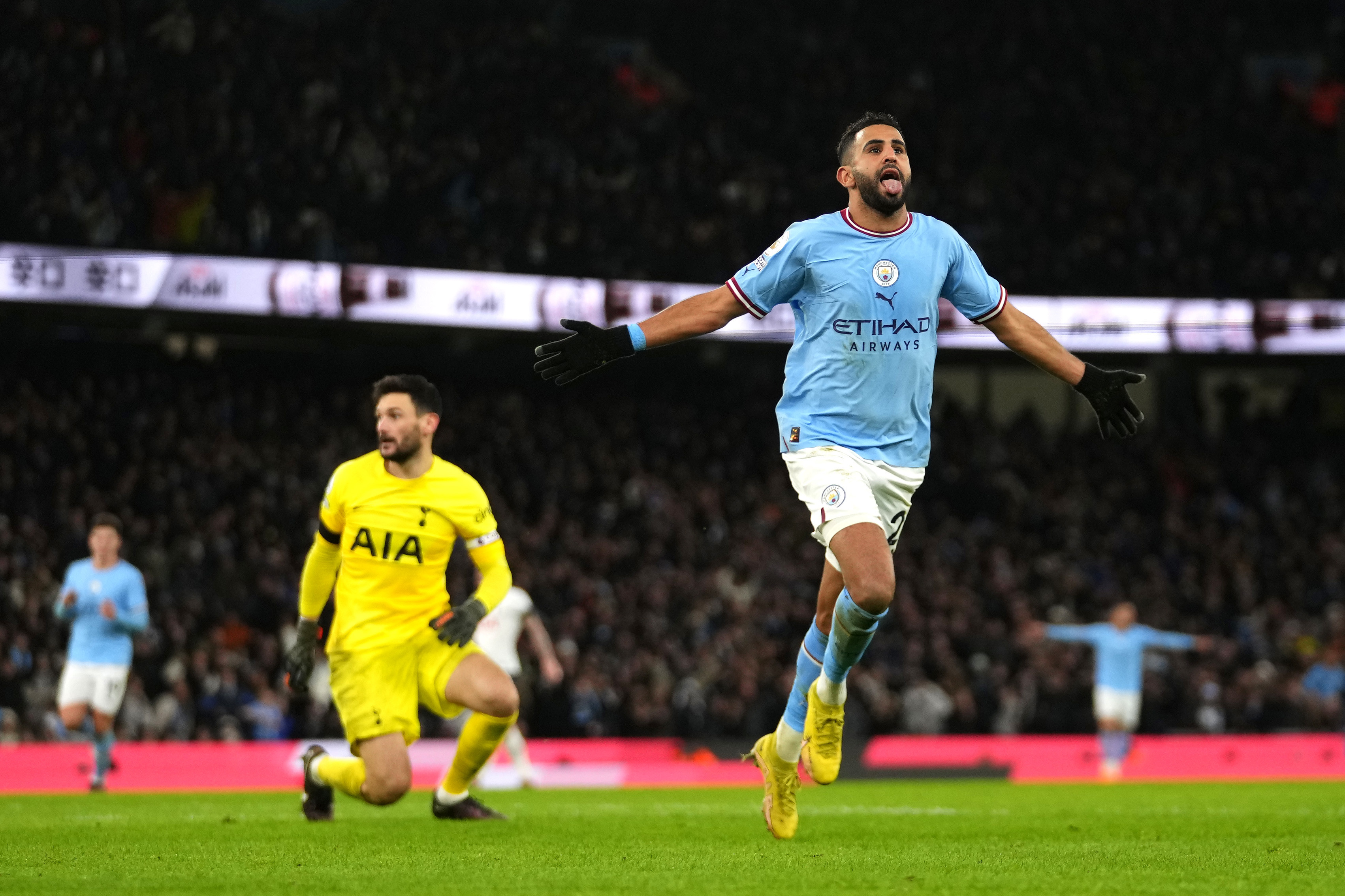 O CARA DO JOGO : Mahrez foi decisivo na virada contra o Tottenham em janeiro.