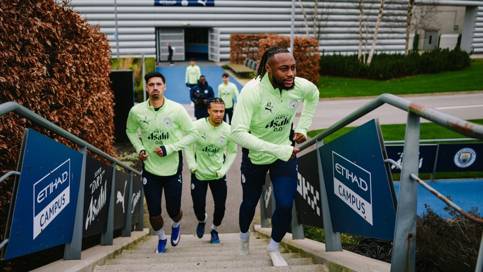 ON THEIR WAY : Antoine Semenyo, Tijjani Reijnders and Nathan Ake join the session
