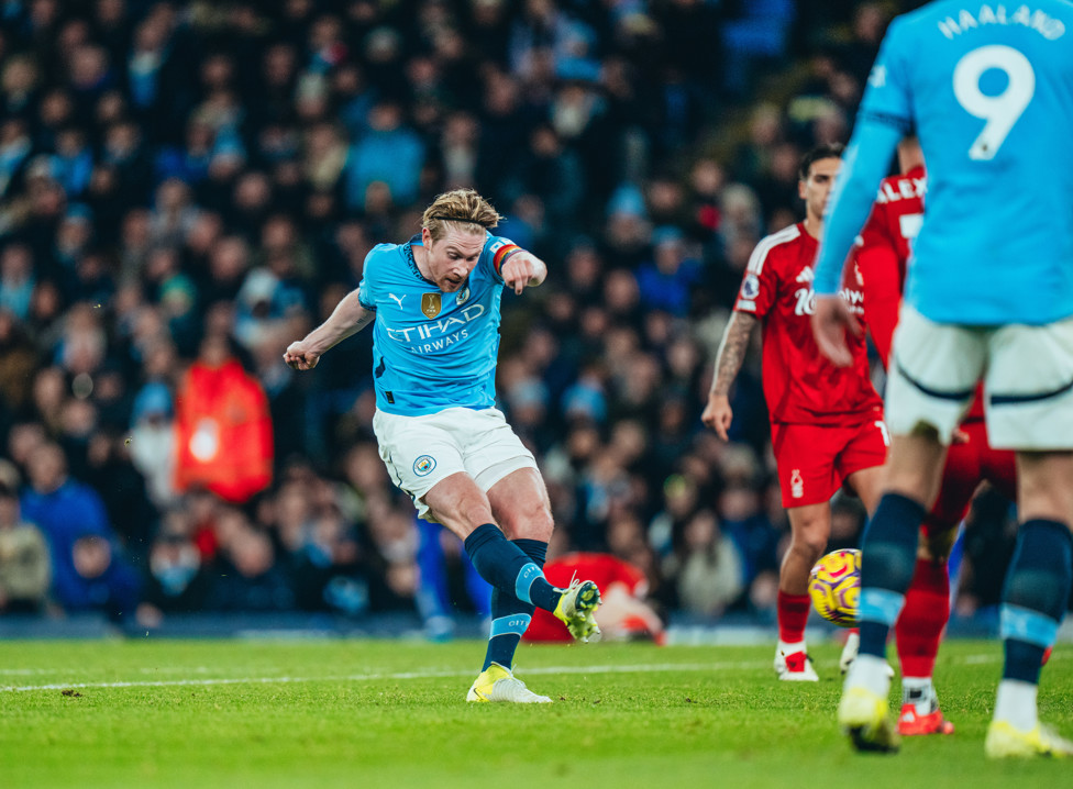 Kevin marca contra o Forest no Etihad!