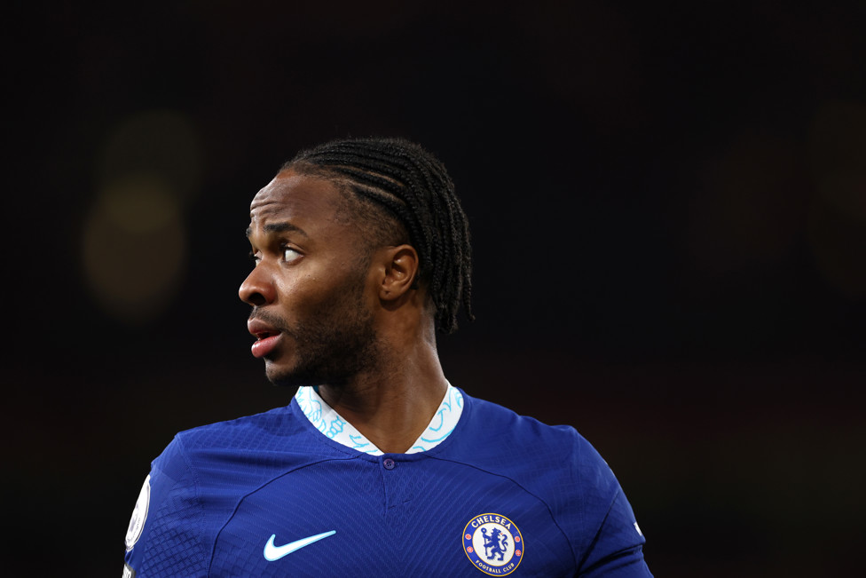 EX-CITY : Sterling e o Chelsea não tiveram uma boa temporada. 