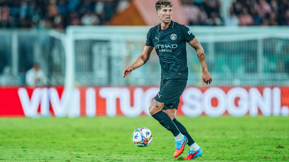 STEADY STONES : Calm on the ball.