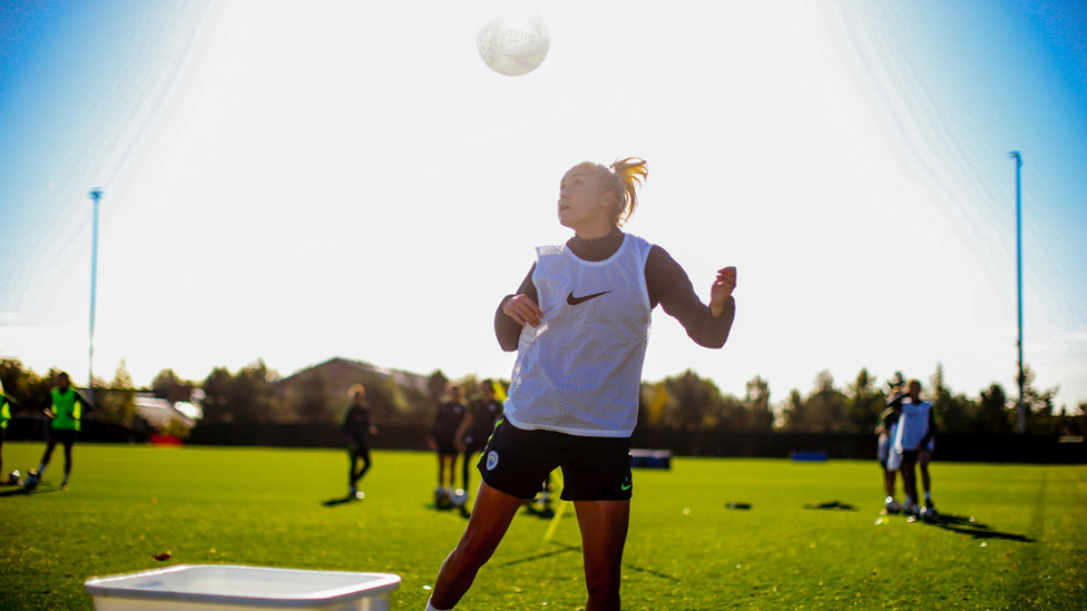 SKIPPER : Steph Houghton.