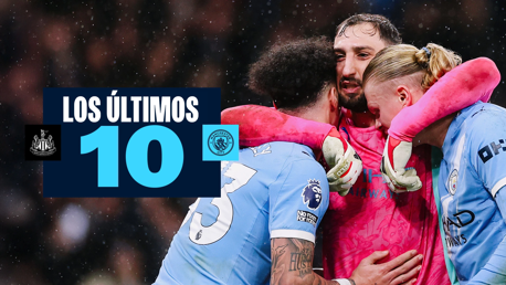 Players from Manchester City celebrate together. The text reads 'Los Últimos 10.' Logos of Newcastle United and Manchester City are present.
