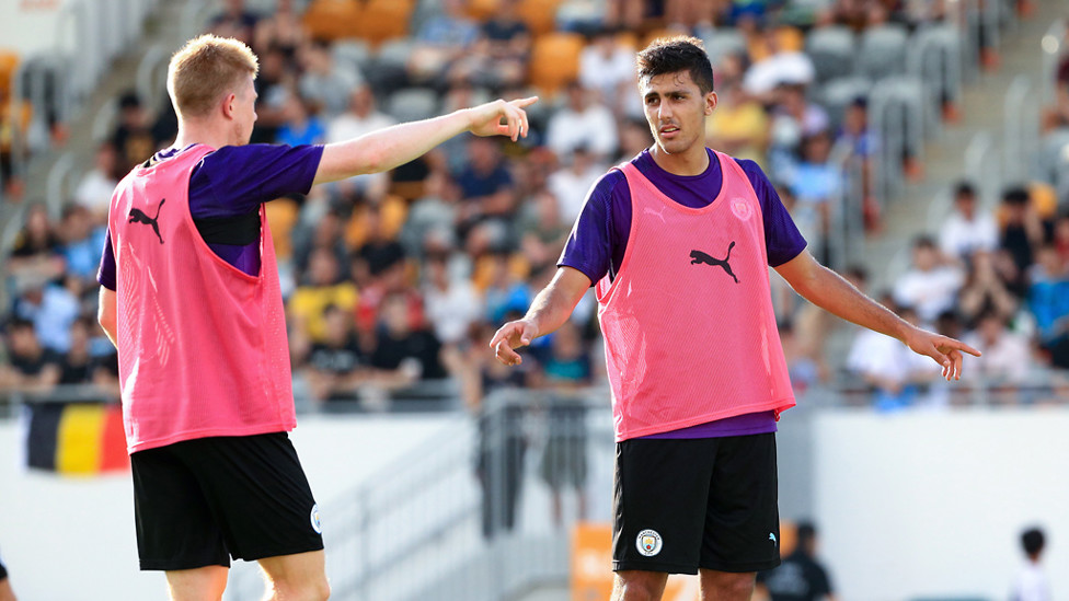 ONE DIRECTION : Kevin De Bruyne and Rodri talk tactics