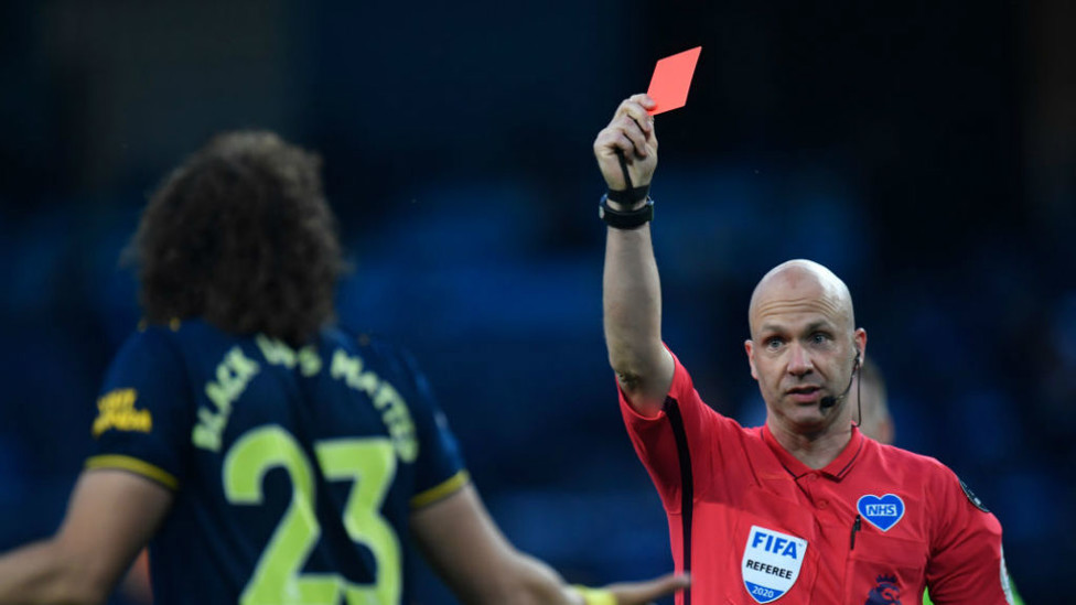 KARTU MERAH : David diusir wasit Anthony Taylor