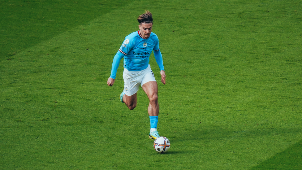 GALLOPING GREALISH : On the forward charge early on.