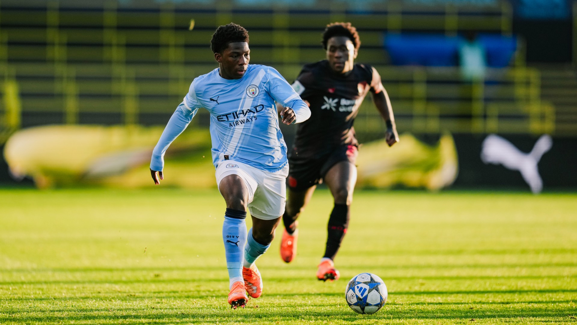 SPEED : Ryan McAidoo enters a foot race.