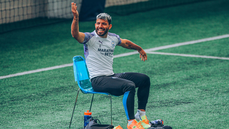 KURSI PANAS : Sergio Aguero dalam semangat penuh di sesi latihan hadi Rabu