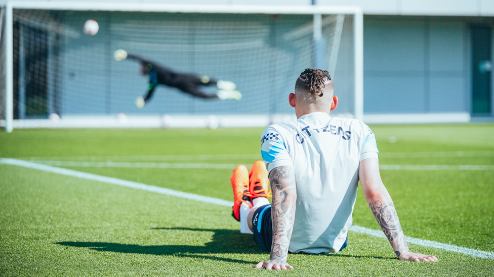 Kalvin Phillips' birdseye view of a what looks like an Ederson wonder save