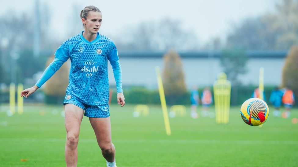 EYES ON THE PRIZE : Kerstin Casparij prepares to receive the ball